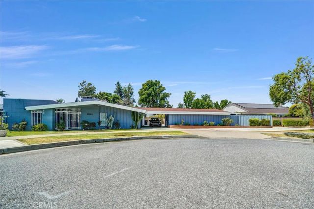 994 N Cleveland Street, Orange, CA 92867