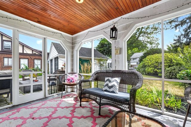 41 Hillcrest Ave, Melrose, MA 02176