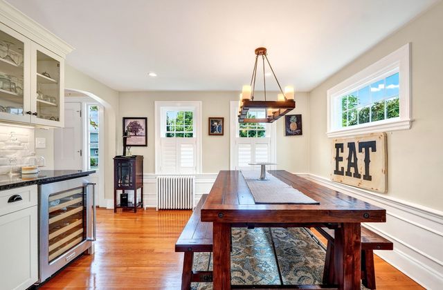 41 Hillcrest Ave, Melrose, MA 02176