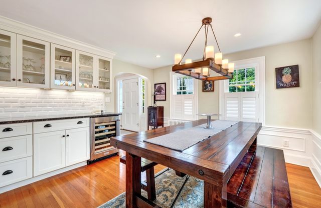 41 Hillcrest Ave, Melrose, MA 02176