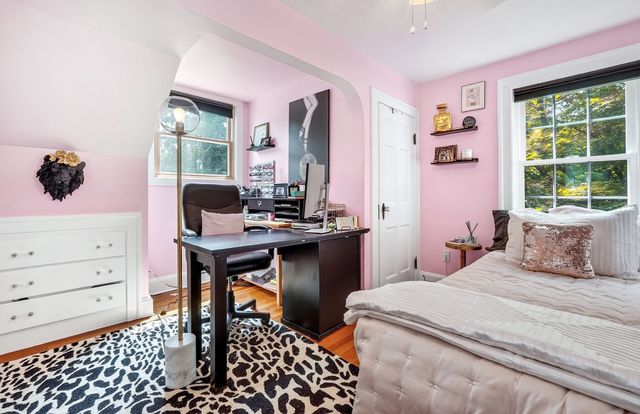 41 Hillcrest Ave, Melrose, MA 02176