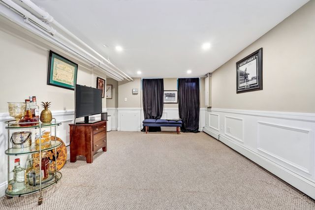 41 Hillcrest Ave, Melrose, MA 02176