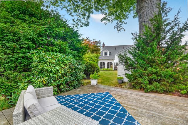 41 Hillcrest Ave, Melrose, MA 02176