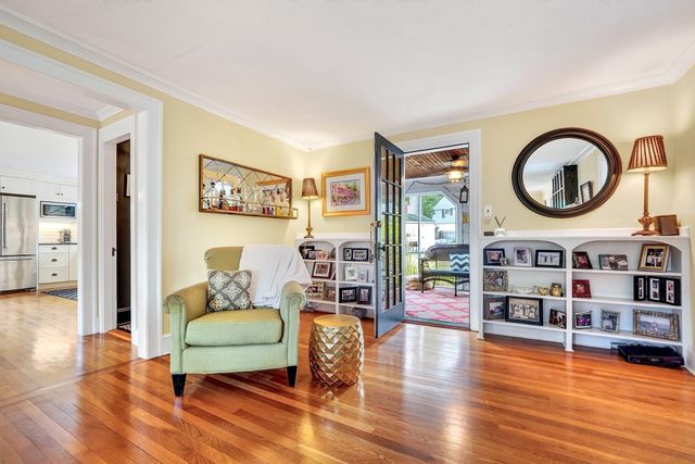 41 Hillcrest Ave, Melrose, MA 02176