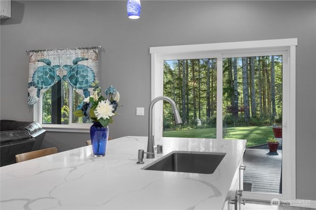 270 E Road of Tralee, Shelton, WA 98584