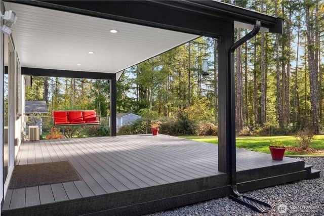 270 E Road of Tralee, Shelton, WA 98584