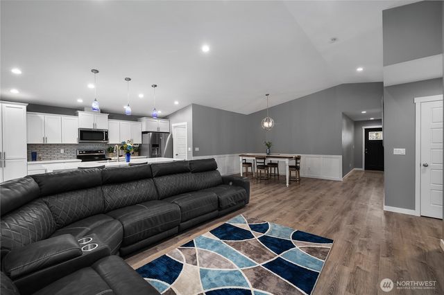 270 E Road of Tralee, Shelton, WA 98584