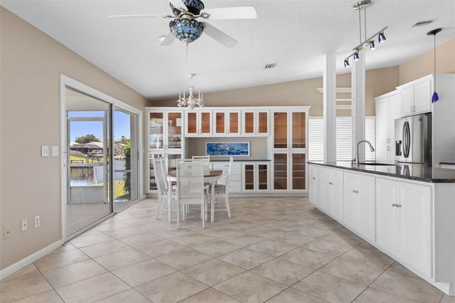 21 CRESCENT COURT S, Palm Coast, FL 32137