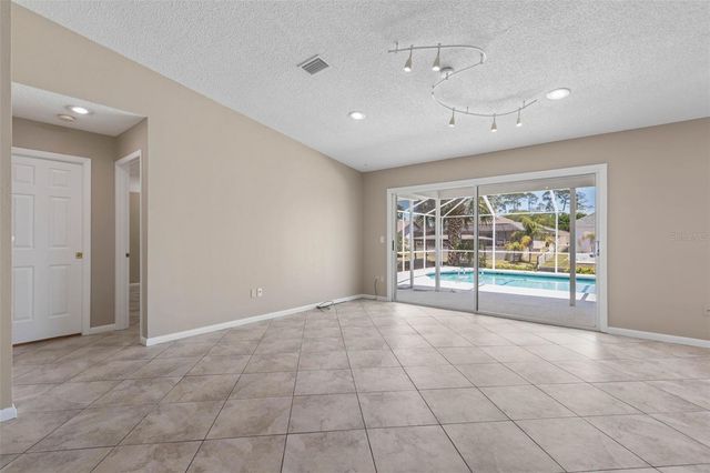 21 CRESCENT COURT S, Palm Coast, FL 32137
