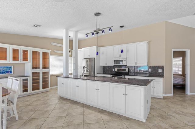 21 CRESCENT COURT S, Palm Coast, FL 32137