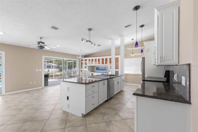 21 CRESCENT COURT S, Palm Coast, FL 32137