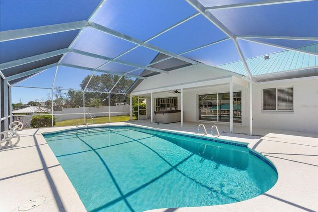 21 CRESCENT COURT S, Palm Coast, FL 32137