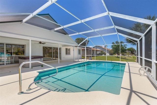 21 CRESCENT COURT S, Palm Coast, FL 32137