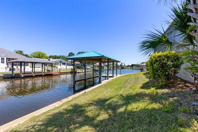21 CRESCENT COURT S, Palm Coast, FL 32137