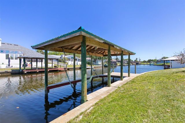 21 CRESCENT COURT S, Palm Coast, FL 32137
