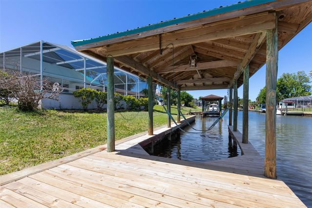 21 CRESCENT COURT S, Palm Coast, FL 32137