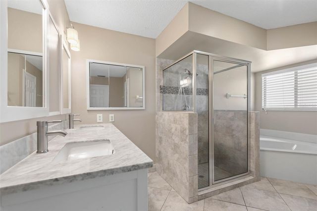 21 CRESCENT COURT S, Palm Coast, FL 32137