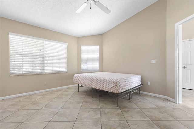 21 CRESCENT COURT S, Palm Coast, FL 32137