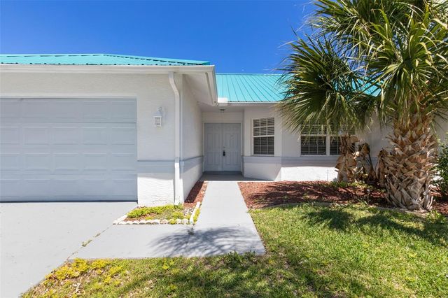 21 CRESCENT COURT S, Palm Coast, FL 32137