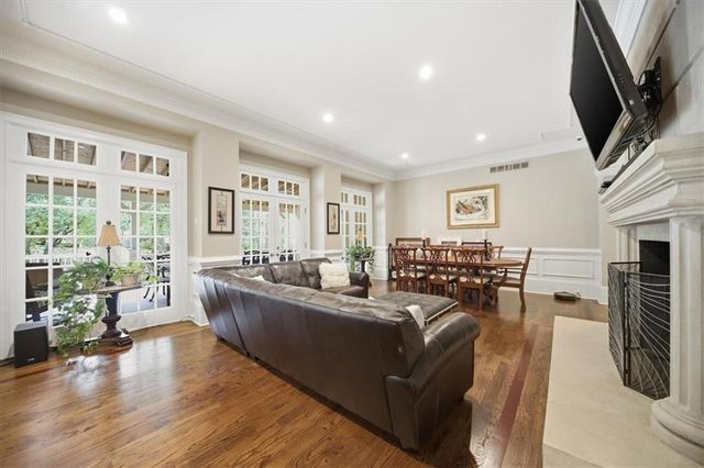 890 Marseilles Drive, Sandy Springs, GA 30327