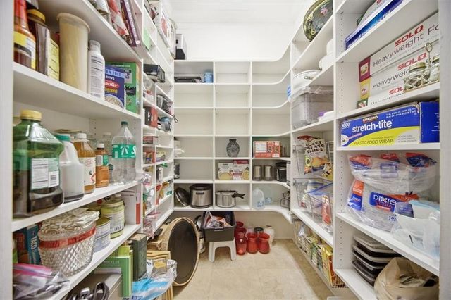 890 Marseilles Drive, Sandy Springs, GA 30327