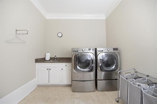 890 Marseilles Drive, Sandy Springs, GA 30327