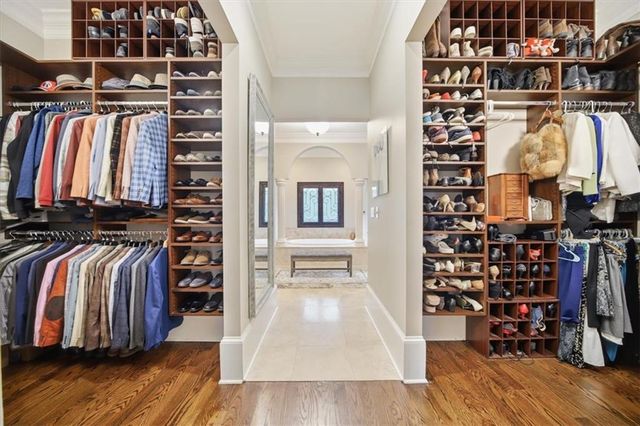 890 Marseilles Drive, Sandy Springs, GA 30327