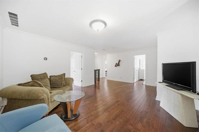 890 Marseilles Drive, Sandy Springs, GA 30327