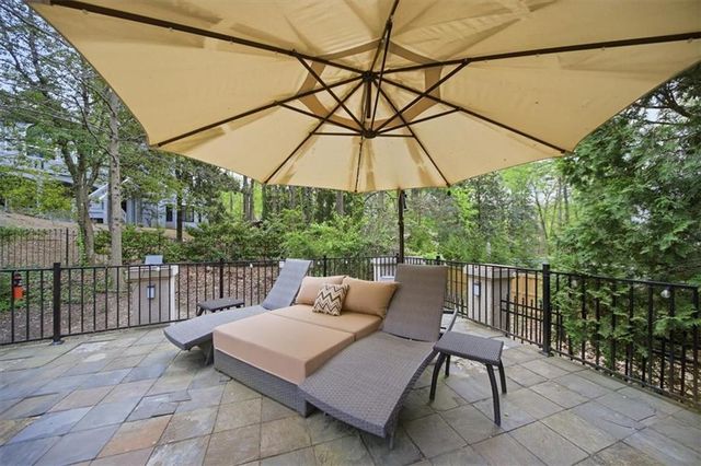 890 Marseilles Drive, Sandy Springs, GA 30327