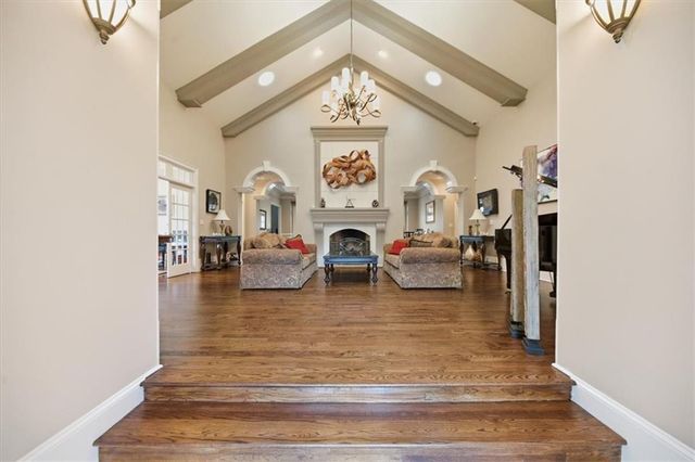 890 Marseilles Drive, Sandy Springs, GA 30327