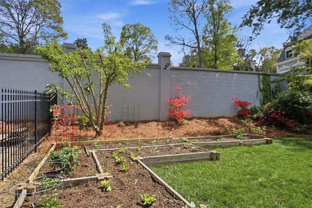 890 Marseilles Drive, Sandy Springs, GA 30327