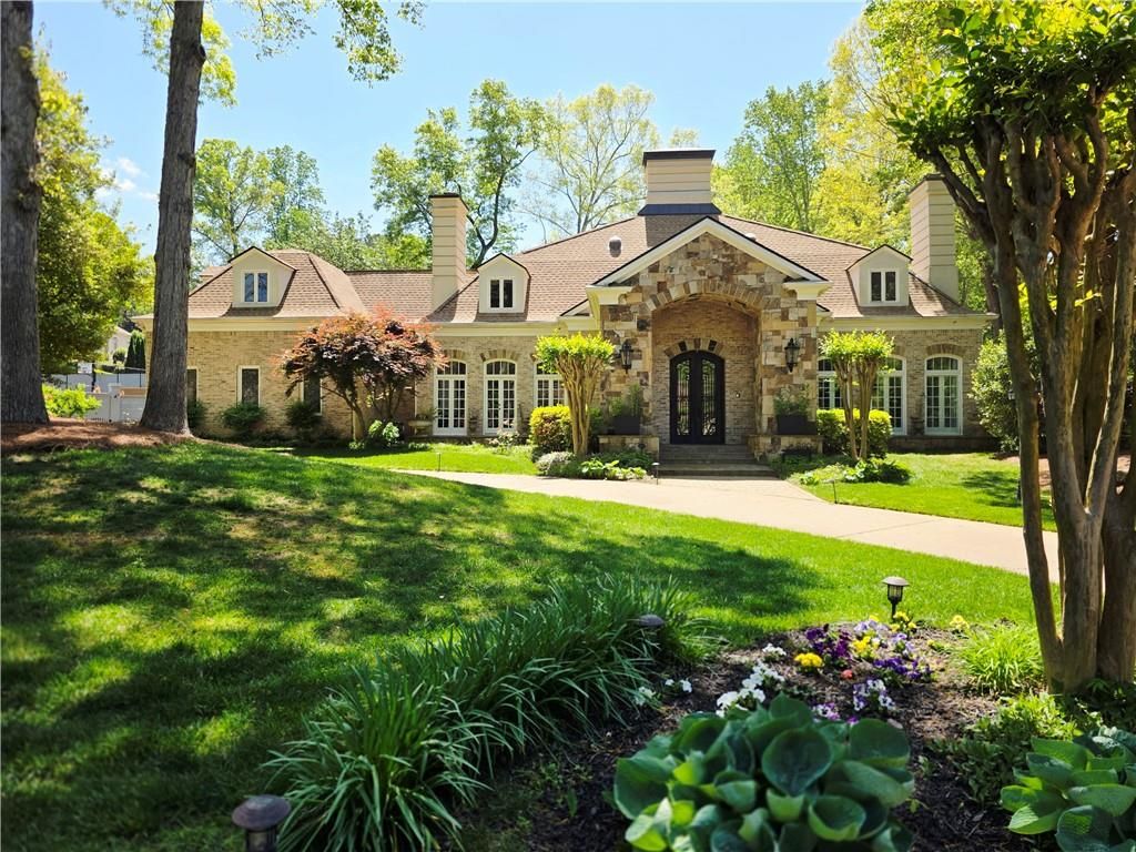 890 Marseilles Drive, Sandy Springs, GA 30327