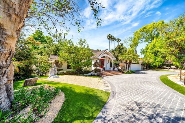 5441 Calvin Avenue, Tarzana, CA 91356