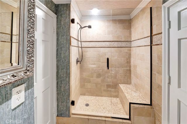 5441 Calvin Avenue, Tarzana, CA 91356