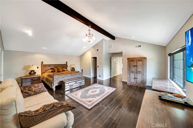 5441 Calvin Avenue, Tarzana, CA 91356