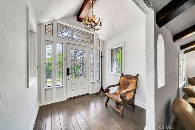 5441 Calvin Avenue, Tarzana, CA 91356