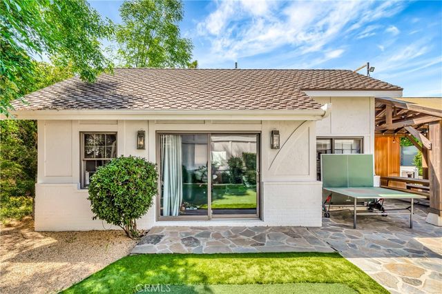 5441 Calvin Avenue, Tarzana, CA 91356