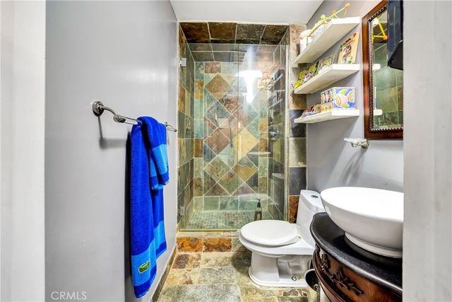 5441 Calvin Avenue, Tarzana, CA 91356