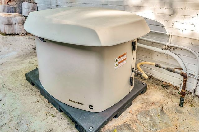 5441 Calvin Avenue, Tarzana, CA 91356