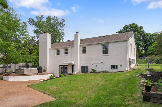 445 Coventry Dr, Nashville, TN 37211