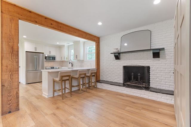 445 Coventry Dr, Nashville, TN 37211
