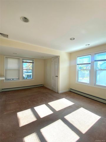 18 Temple Street 2, Williston Park, NY 11596