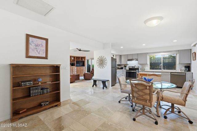 9812 E Skyview Drive, Tucson, AZ 85748