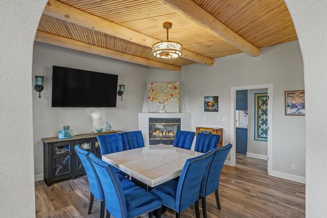 10037 Barrinson NE, Albuquerque, NM 87111