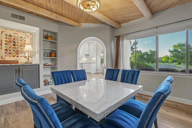 10037 Barrinson NE, Albuquerque, NM 87111