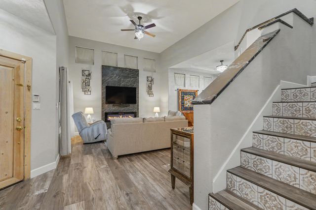 10037 Barrinson NE, Albuquerque, NM 87111