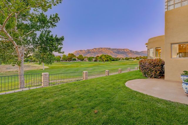 10037 Barrinson NE, Albuquerque, NM 87111