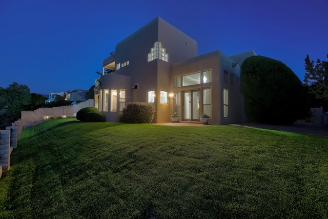 10037 Barrinson NE, Albuquerque, NM 87111