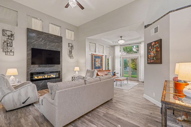 10037 Barrinson NE, Albuquerque, NM 87111