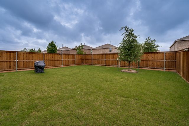 221 Ashbrook Street, Little Elm, TX 75068